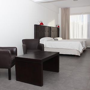 Habitación Estándar con 2 Camas Individuales